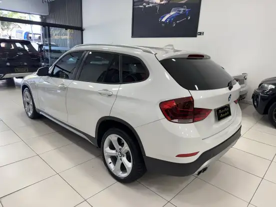 BMW-X1-2.0 16V TURBO GASOLINA SDRIVE20I 4P AUTOMÁTICO BMW-X1-2012