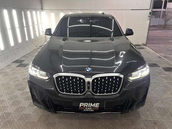 BMW-X4-2022