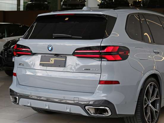 BMW-X5-2024