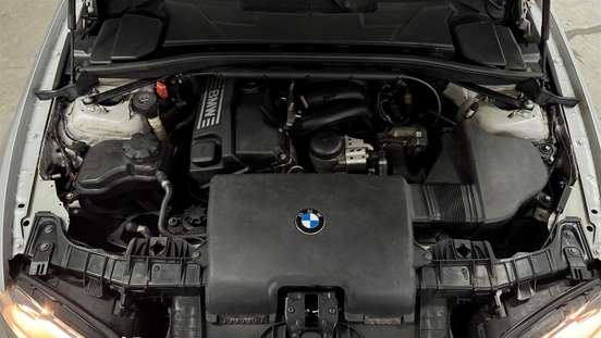 BMW-118i-2.0 TOP HATCH 16V GASOLINA 4P AUTOMÁTICO BMW-118i-2009