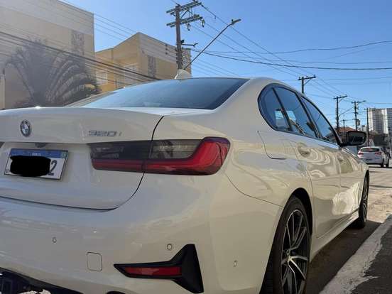BMW-320i-2.0 16V TURBO GASOLINA SPORT AUTOMÁTICO BMW-320i-2019