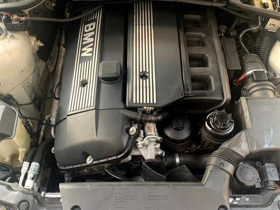 BMW-328i-2.8 EXCLUSIVE SEDAN 24V GASOLINA 4P AUTOMÁTICO BMW-328i-1998