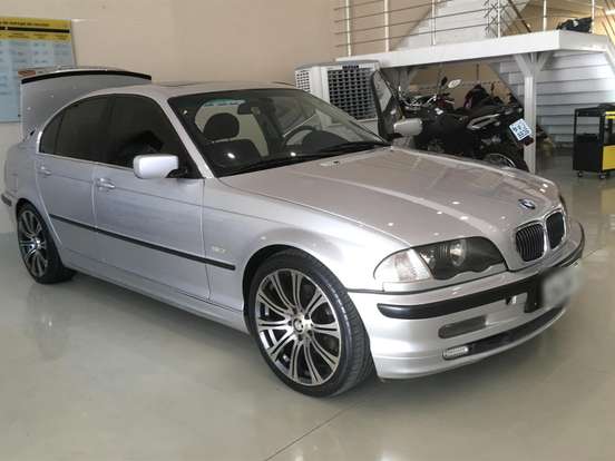 BMW-328i-2.8 EXCLUSIVE SEDAN 24V GASOLINA 4P AUTOMÁTICO BMW-328i-1998