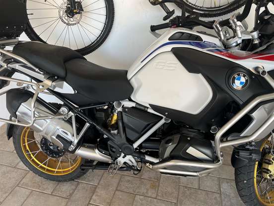 BMW-R 1250 GS ADVENTURE PREMIUM RALLYE BMW-R 1250 GS ADVENTURE PREMIUM RALLYE-2021