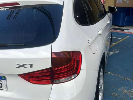 BMW-X1-2.0 16V TURBO ACTIVEFLEX SDRIVE20I X-LINE 4P AUTOMÁTICO BMW-X1-2015