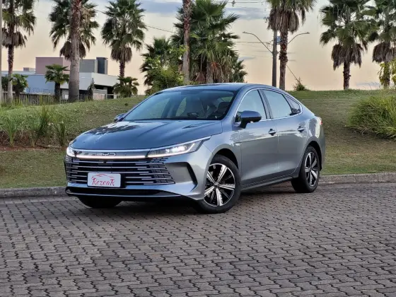 BYD KING 1.5 DM-I PHEV GS AUTOMÁTICO BYD KING 1.5 DM-I PHEV GS AUTOMÁTICO