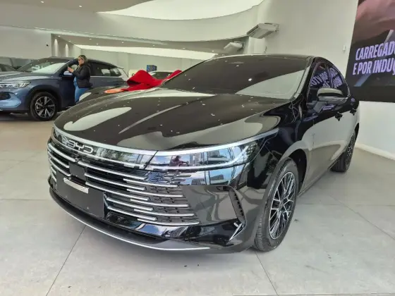 BYD KING 1.5 DM-I PHEV GS AUTOMÁTICO BYD KING 1.5 DM-I PHEV GS AUTOMÁTICO