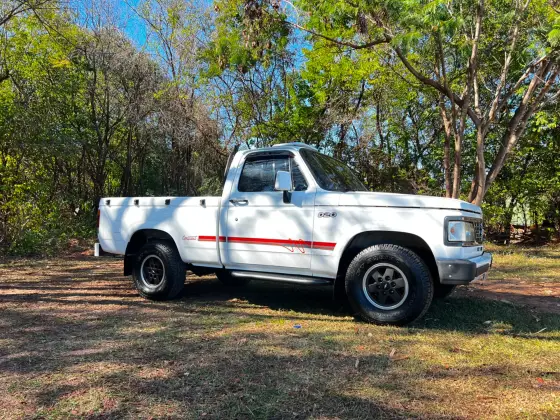CHEVROLET D20 4.0 CUSTOM DE LUXE CS 8V DIESEL 2P MANUAL