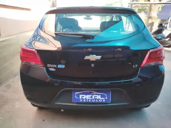 CHEVROLET-ONIX-1.0 MPFI LT 8V FLEX 4P MANUAL CHEVROLET-ONIX-2017