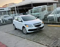 CHEVROLET ONIX 1.4 MPFI LT 8V FLEX 4P MANUAL CHEVROLET ONIX 1.4 MPFI LT 8V FLEX 4P MANUAL