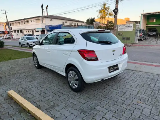 CHEVROLET-ONIX-1.4 MPFI LT 8V FLEX 4P MANUAL CHEVROLET-ONIX-2016
