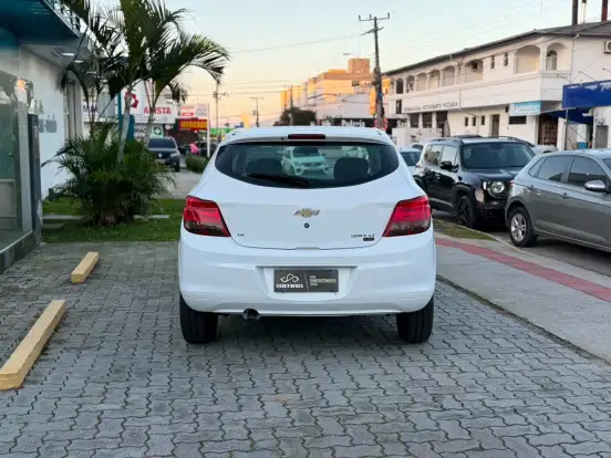 CHEVROLET-ONIX-1.4 MPFI LT 8V FLEX 4P MANUAL CHEVROLET-ONIX-2016