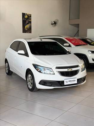 CHEVROLET ONIX 1.4 MPFI LT 8V FLEX 4P AUTOMÁTICO