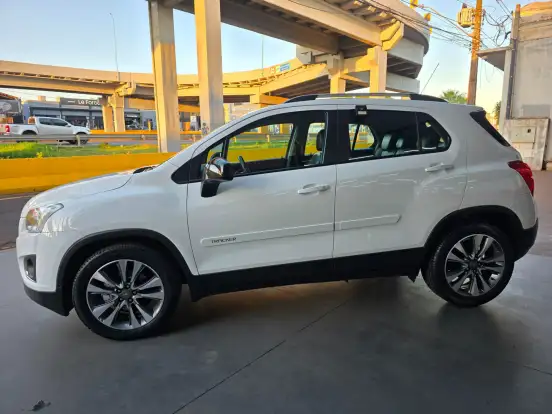 CHEVROLET-TRACKER-2016