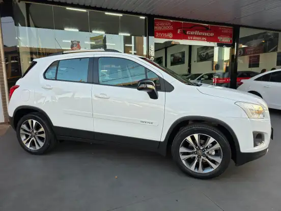 CHEVROLET-TRACKER-2016