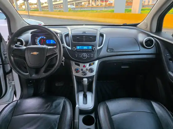 CHEVROLET-TRACKER-2016