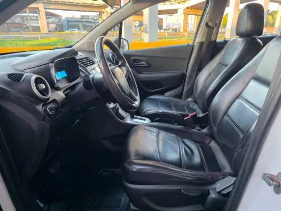 CHEVROLET-TRACKER-2016