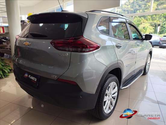 CHEVROLET-TRACKER-2024