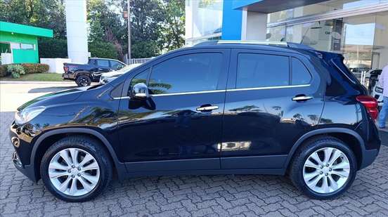 CHEVROLET-TRACKER-2017