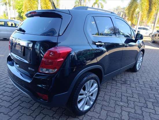 CHEVROLET-TRACKER-2017