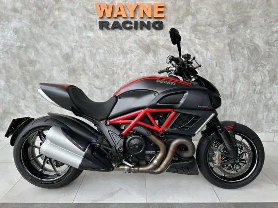 DUCATI DIAVEL CARBON DUCATI DIAVEL CARBON