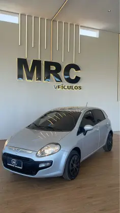 FIAT PUNTO 1.4 ATTRACTIVE 8V FLEX 4P MANUAL FIAT PUNTO 1.4 ATTRACTIVE 8V FLEX 4P MANUAL