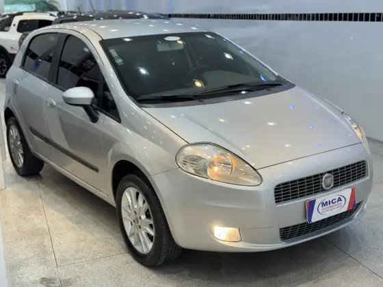 FIAT PUNTO 1.6 ESSENCE 16V FLEX 4P MANUAL FIAT PUNTO 1.6 ESSENCE 16V FLEX 4P MANUAL