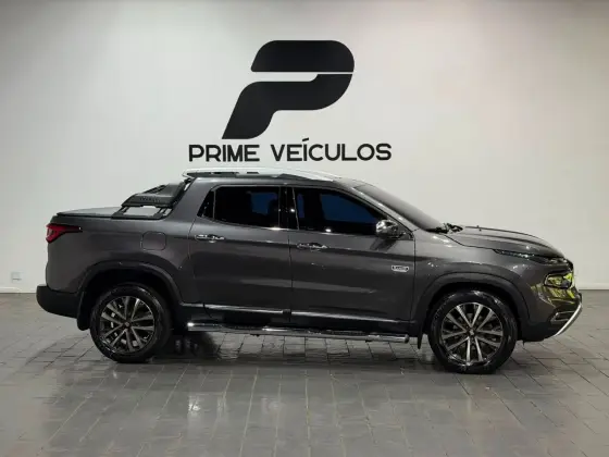 FIAT TORO 2.0 16V TURBO DIESEL RANCH 4WD AT9 FIAT TORO 2.0 16V TURBO DIESEL RANCH 4WD AT9