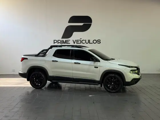FIAT TORO 2.0 16V TURBO DIESEL RANCH 4WD AT9 FIAT TORO 2.0 16V TURBO DIESEL RANCH 4WD AT9