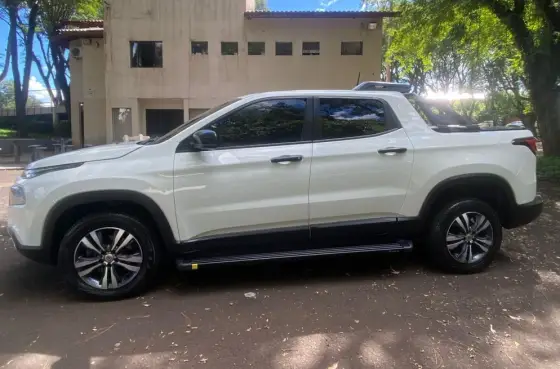 FIAT TORO 2.0 16V TURBO DIESEL VOLCANO 4WD AT9 FIAT TORO 2.0 16V TURBO DIESEL VOLCANO 4WD AT9