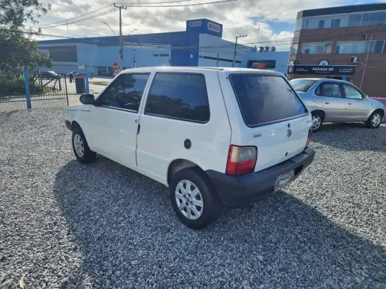 FIAT UNO 1.0 MPI MILLE FIRE ECONOMY 8V FLEX 2P MANUAL FIAT UNO 1.0 MPI MILLE FIRE ECONOMY 8V FLEX 2P MANUAL