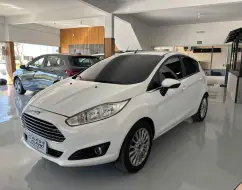 FORD FIESTA 1.0 ECOBOOST TITANIUM PLUS HATCH 12V GASOLINA 4P POWERSHIFT FORD FIESTA 1.0 ECOBOOST TITANIUM PLUS HATCH 12V GASOLINA 4P POWERSHIFT