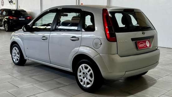 FORD-FIESTA-2013