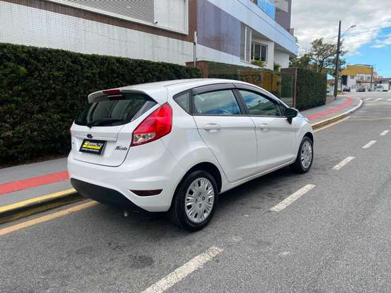 FORD-FIESTA-2016
