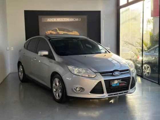 FORD FOCUS 2.0 TITANIUM 16V FLEX 4P POWERSHIFT FORD FOCUS 2.0 TITANIUM 16V FLEX 4P POWERSHIFT