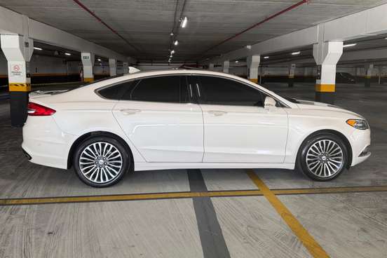 FORD-FUSION-2017