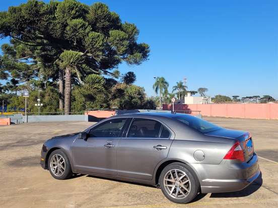 FORD-FUSION-2011