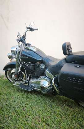 HARLEY-DAVIDSON-SOFTAIL DELUXE-2019