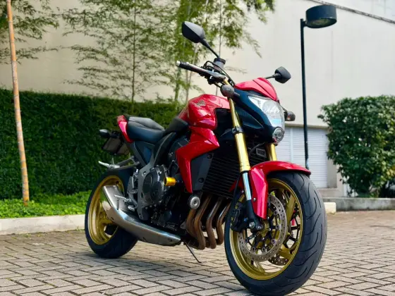 HONDA CB 1000R 
