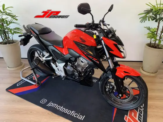 HONDA CB 300F TWISTER CBS HONDA CB 300F TWISTER CBS