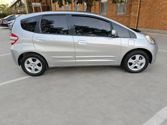 HONDA-FIT-2011