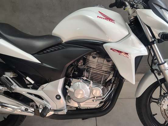 HONDA-CB 300R-2013
