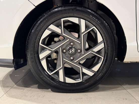 HYUNDAI-HB20-2023