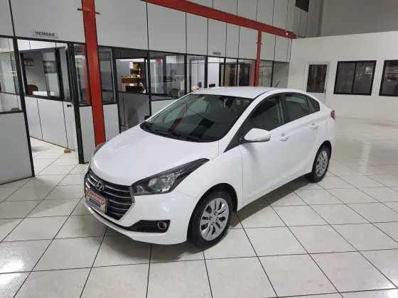 HYUNDAI HB20S 1.6 COMFORT PLUS 16V FLEX 4P AUTOMÁTICO HYUNDAI HB20S 1.6 COMFORT PLUS 16V FLEX 4P AUTOMÁTICO