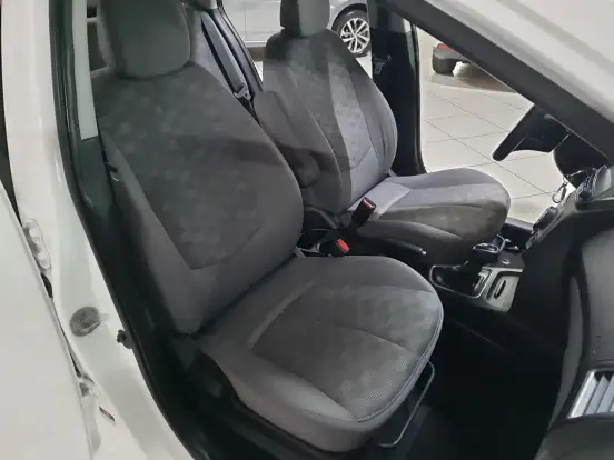 HYUNDAI-HB20S-1.6 COMFORT PLUS 16V FLEX 4P AUTOMÁTICO HYUNDAI-HB20S-2017