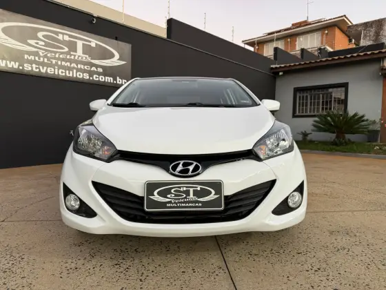HYUNDAI HB20S 1.6 COMFORT PLUS 16V FLEX 4P MANUAL HYUNDAI HB20S 1.6 COMFORT PLUS 16V FLEX 4P MANUAL