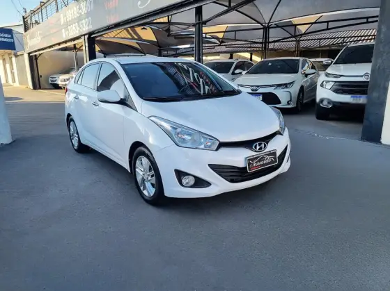 HYUNDAI HB20S 1.6 PREMIUM 16V FLEX 4P AUTOMÁTICO HYUNDAI HB20S 1.6 PREMIUM 16V FLEX 4P AUTOMÁTICO