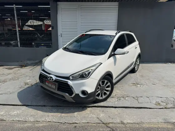 HYUNDAI HB20X 1.6 16V PREMIUM FLEX 4P AUTOMÁTICO HYUNDAI HB20X 1.6 16V PREMIUM FLEX 4P AUTOMÁTICO