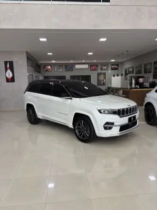 JEEP COMMANDER 2.0 HURRICANE 4 TURBO GASOLINA OVERLAND AT9 JEEP COMMANDER 2.0 HURRICANE 4 TURBO GASOLINA OVERLAND AT9