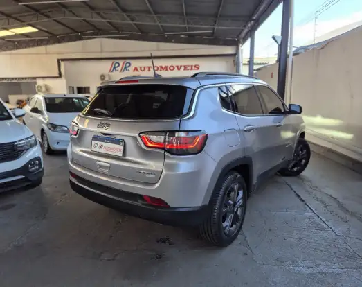 JEEP-COMPASS-2024